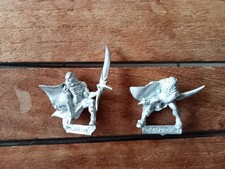 figurines Confrontation-Rackham- 2 éxecuteurs  du griffon