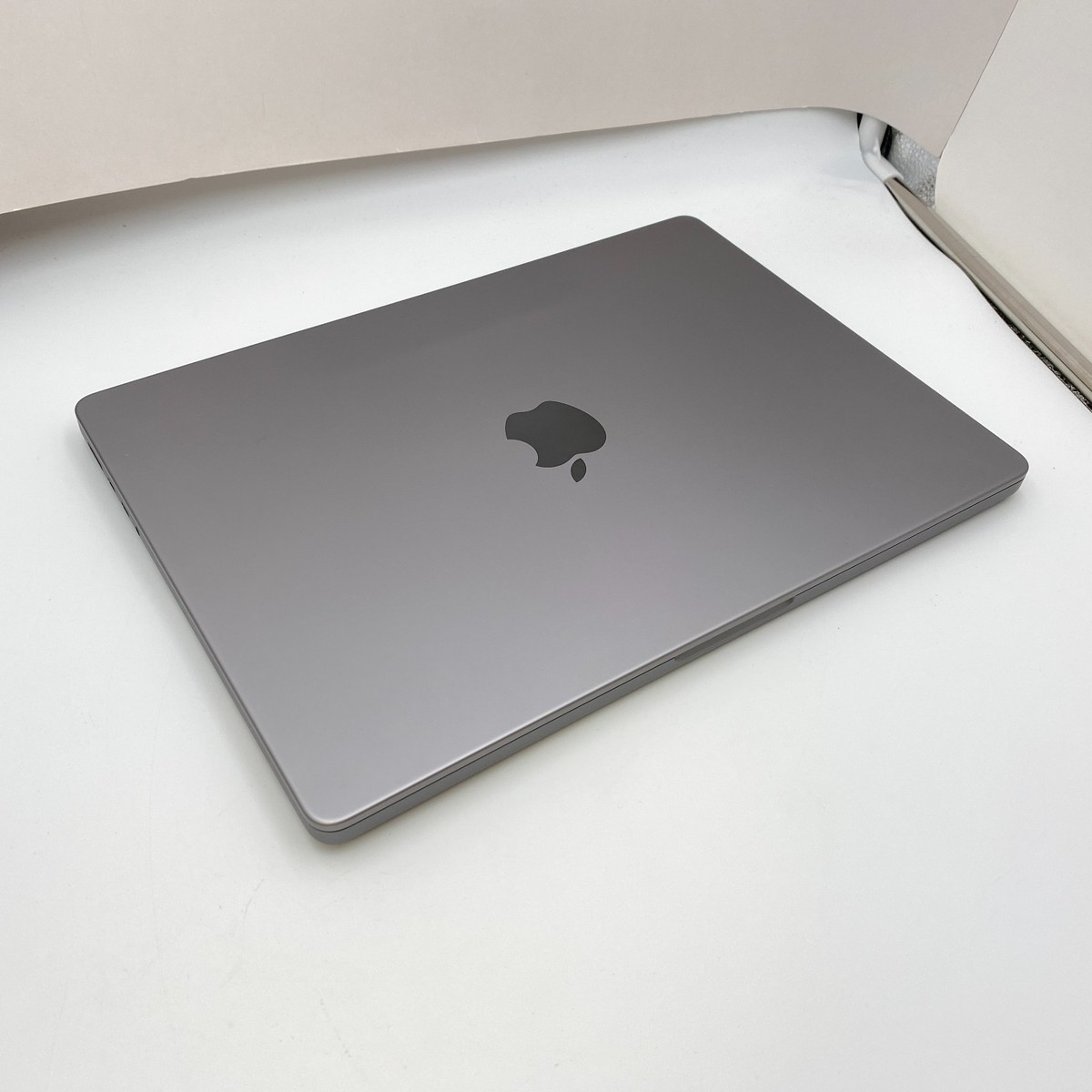 Apple MacBook Pro 14