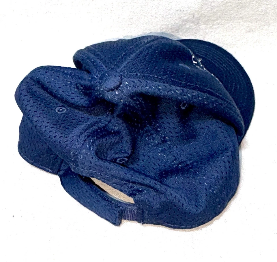 Gorra con tirantes de campeón de la Academia de Policía de Boston azul marino Foto 4 de 4