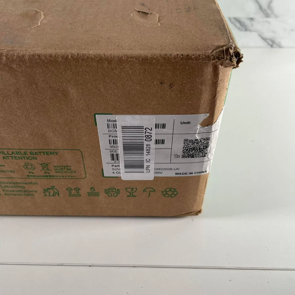 APC Gaming Back USV Pro 2200VA/1320W UVP 490£ - geöffnet nie benutzt - Bild 2 von 4