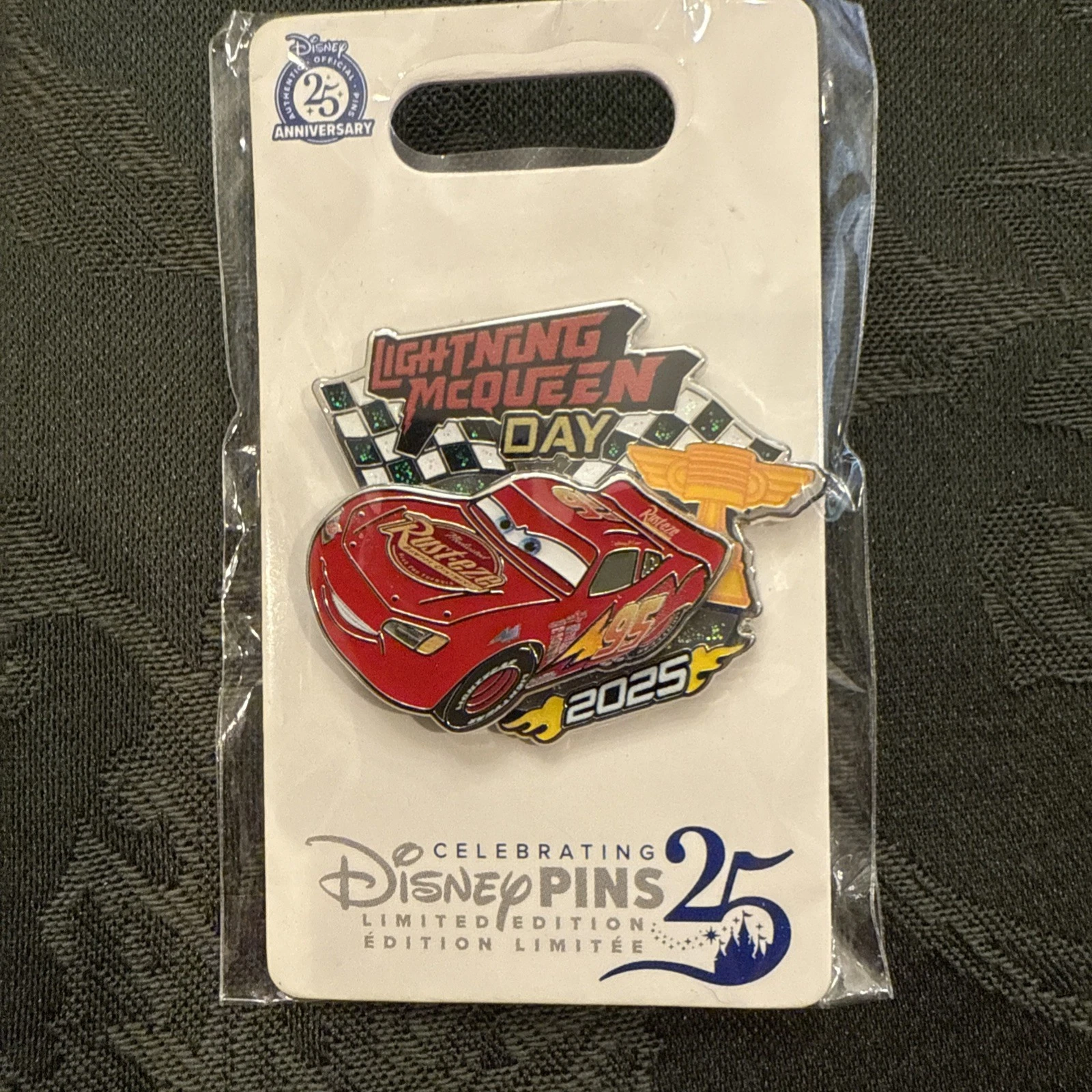 Lightning McQueen Day 2025 Pin Disney CARS Limited Edition LE 500 worldwide