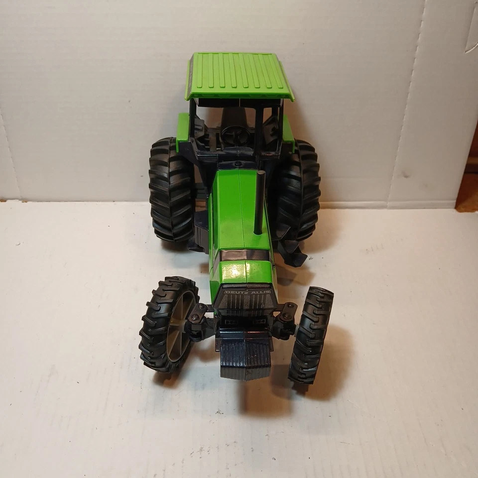 Tractor de juguete Deutz-Allis 9150 1/16 verde fundido a presión Foto 2 de 4