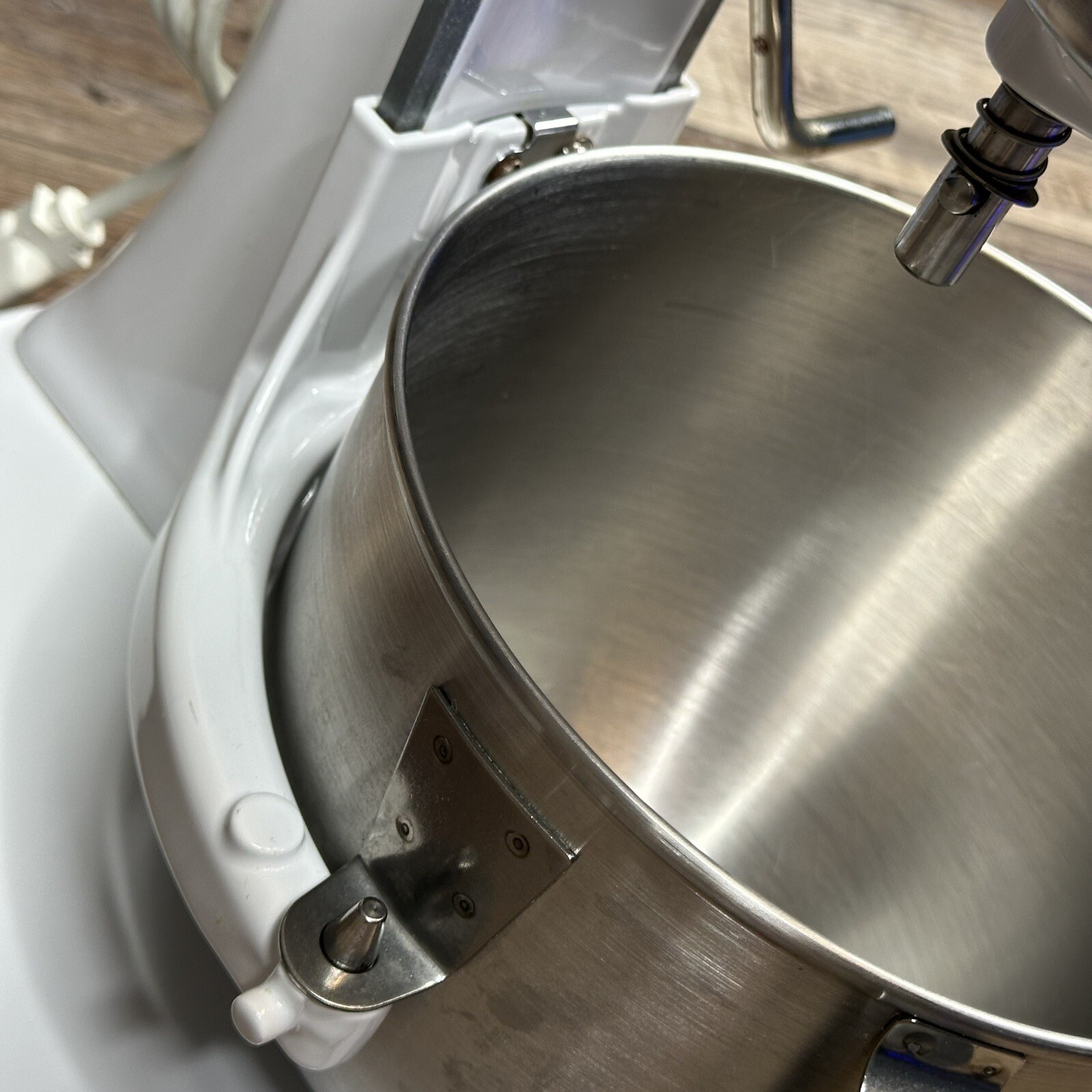 KitchenAid Heavy Duty Lift Stand Mixer Model K5SSWH & Attachments 325