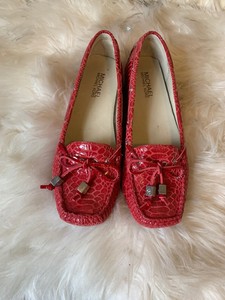 mk red slippers