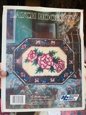 Latch Hook Rug Kit  20x27 R854 Elegance New