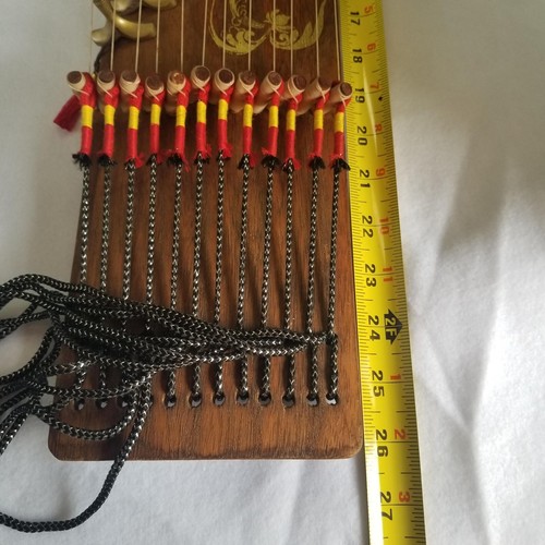 12-String Kayagum, Gayageum, Korean Zither Musical Instrument and display case - Picture 5 of 24