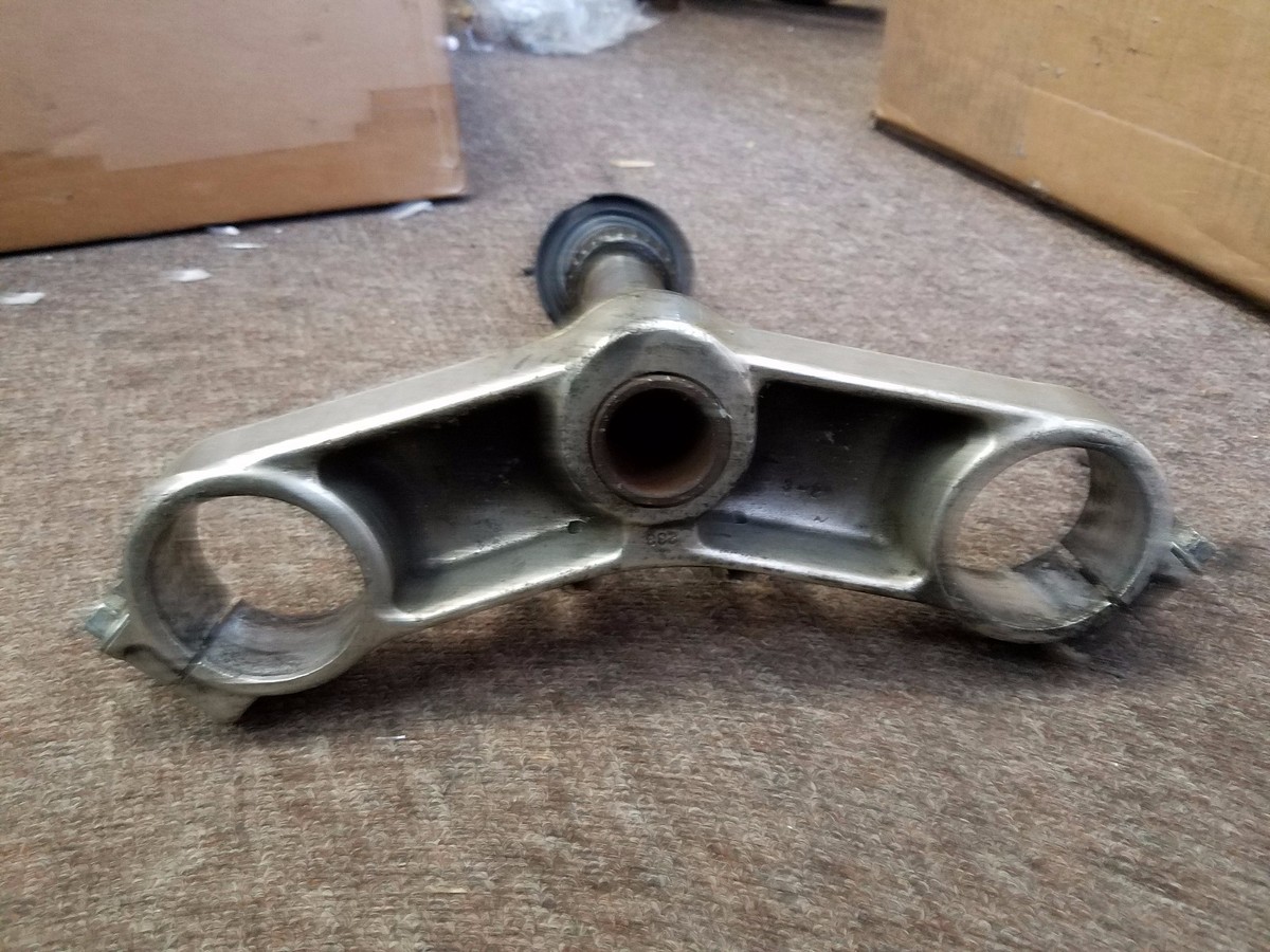 Used Factory OEM Lower Triple Tree Clamp Kawasaki Ninja ZX7R