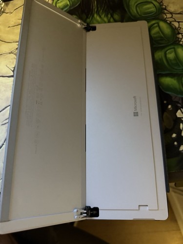 Microsoft Surface Pro 4 I5-6300U 2.4GHz 4GB 128GB Win10 With Keyboard - Afbeelding 16 van 17