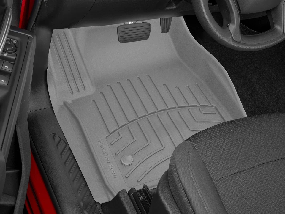 Forro de piso WeatherTech HP para Chevrolet Silverado 2001-2006 - negro Foto 2 de 4