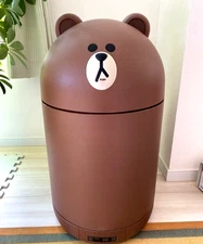 Line Friends Mini Refrigerator Cosmetic Storage w/Bluetooth Speaker 31L AC 220V