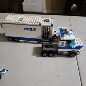 LEGO City 60139 Police Mobile Command center 95% complete