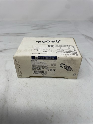 Telemecanique XS1 M18PA370D proximity switch sensor