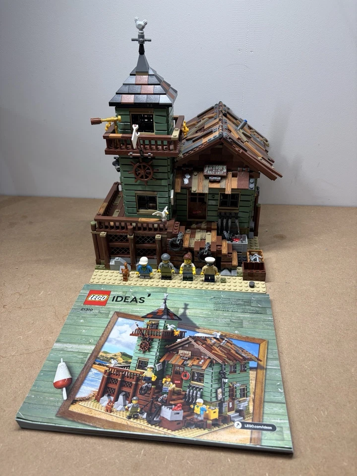 LEGO Ideas 21310 Old Fishing Store, photo 1 of 5