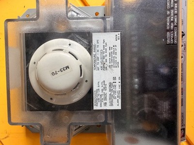 SILENT KNIGHT SD505-ADHR Duct Detector  (built-in Relay) w/SD505-APS Smoke Head