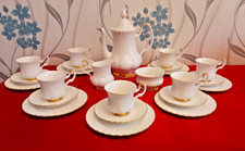 Royal Albert - Val D'Or - Bone China Set - 24 Pieces