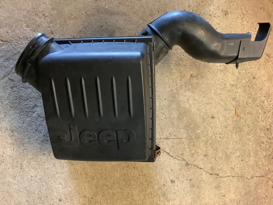 1999-2004 Jeep Grand Cherokee 4.7 OEM Air Filter Cleaner Housing