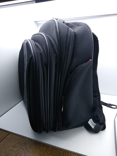 Grand sac à dos robuste pour ordinateur portable rembourré noir SWISSGEAR transport voyage 14 x 14 x 9 bonus - Photo 4/11