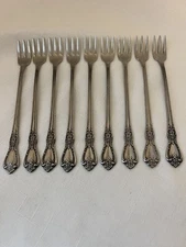 Oneida HH Distinction Deluxe Kennett Square Cocktail Forks - Set Of 9