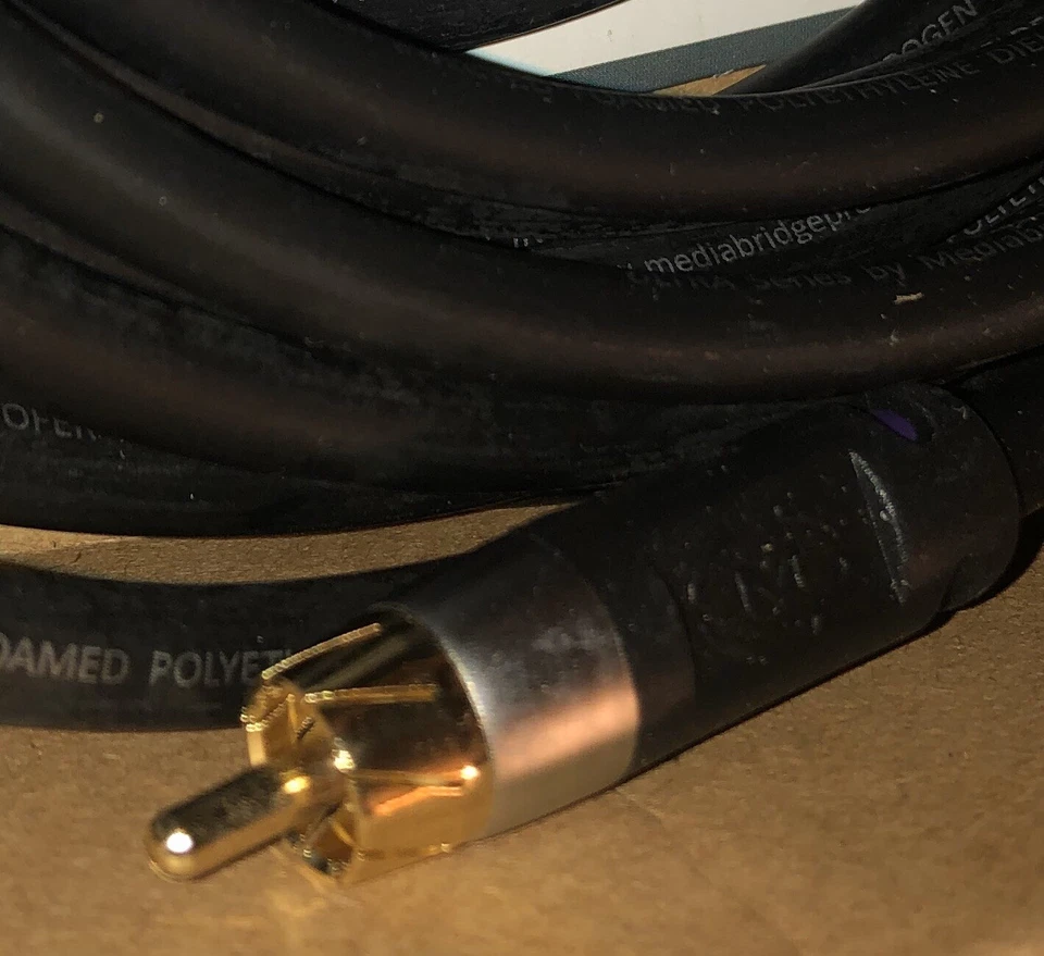 Mediabridge ULTRA Series Subwoofer Cable 25 Feet - Dual Shielded with Gold RCA - - Image 3 of 4