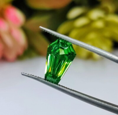 Lab created Emerald Tapered Shield Shape 12X8X5MM Unique Geometric Cut Loose Gem