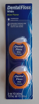 Expanding Dental Floss 2x40m (Total 88 yd), Johnson & Johnson/Reach substitute