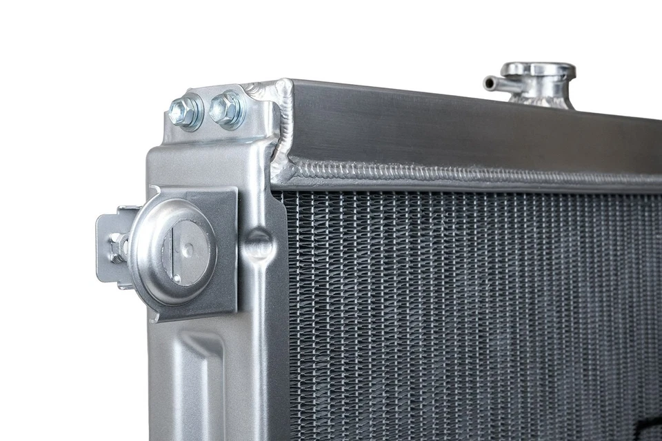 For Toyota Land Cruiser 1999-2007 CSF 7207 Engine Coolant Radiator Foto 2 de 4