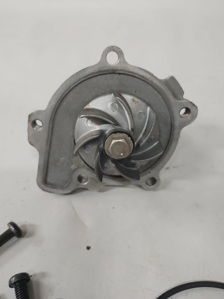 Conjunto de bomba de agua motor Suzuki GSF400 1992 Bandit 17400-32C02 Foto 2 de 4