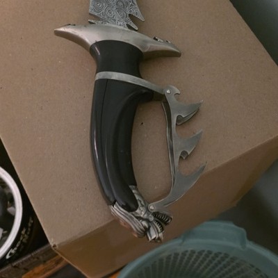  Dagger Fixed Blade Damascus stainless Steel Gray Spear Point Plain Edge Metal