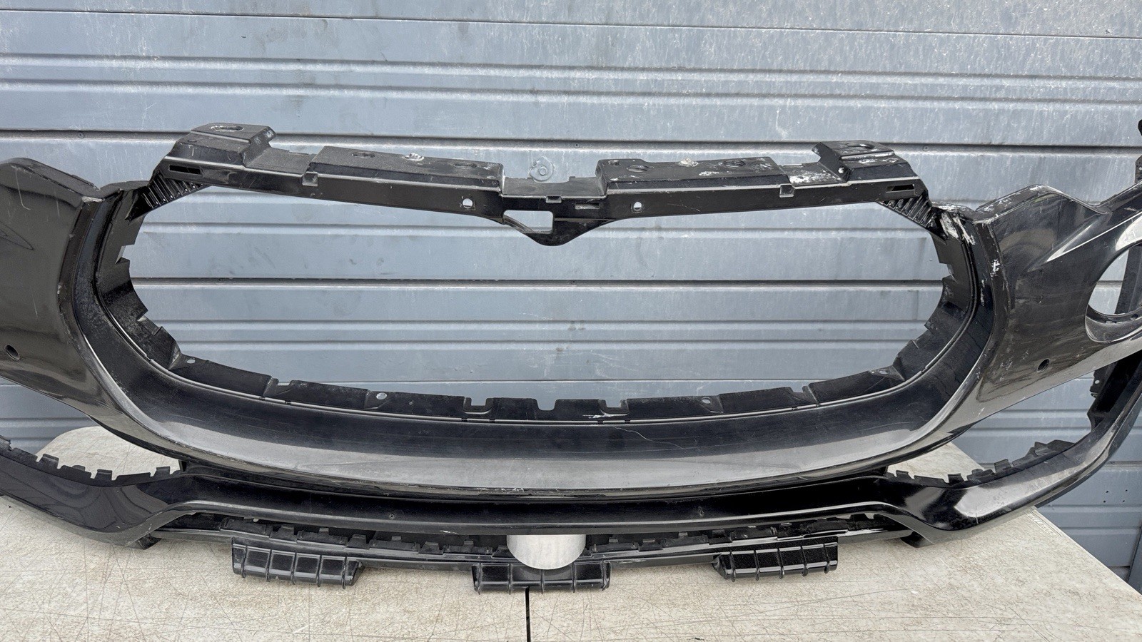 2017 2018 2019 2020 Maserati Levante Front Bumper Cover OEM Original Perfect