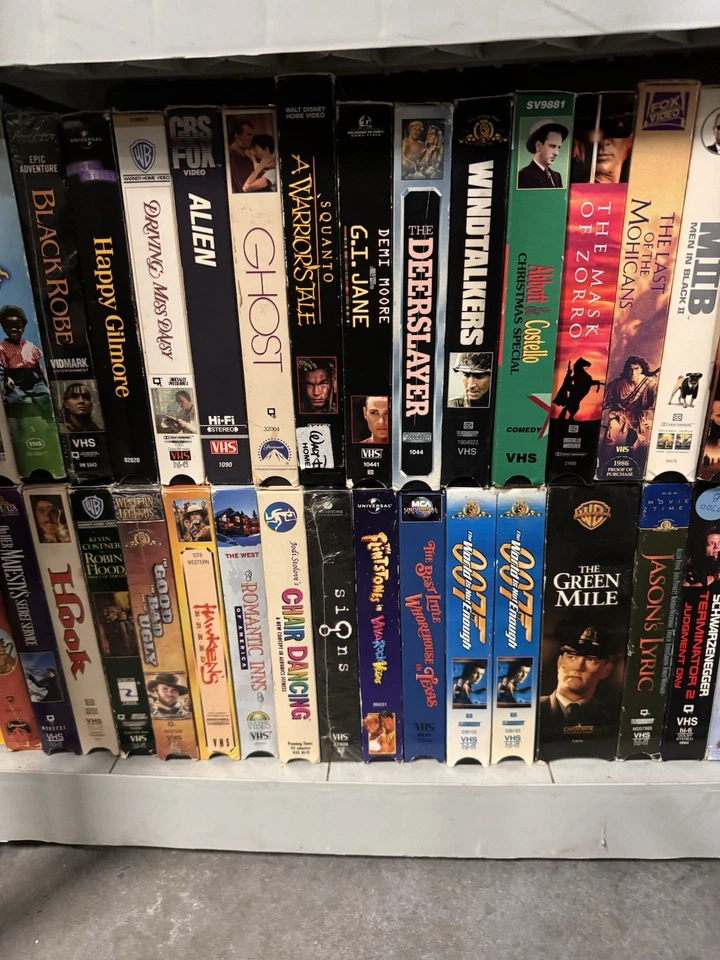 VHS Bundle Of 10 Videotape Movies Tv Show Films Action Suspense Comedy Horror + - Image 4 of 4