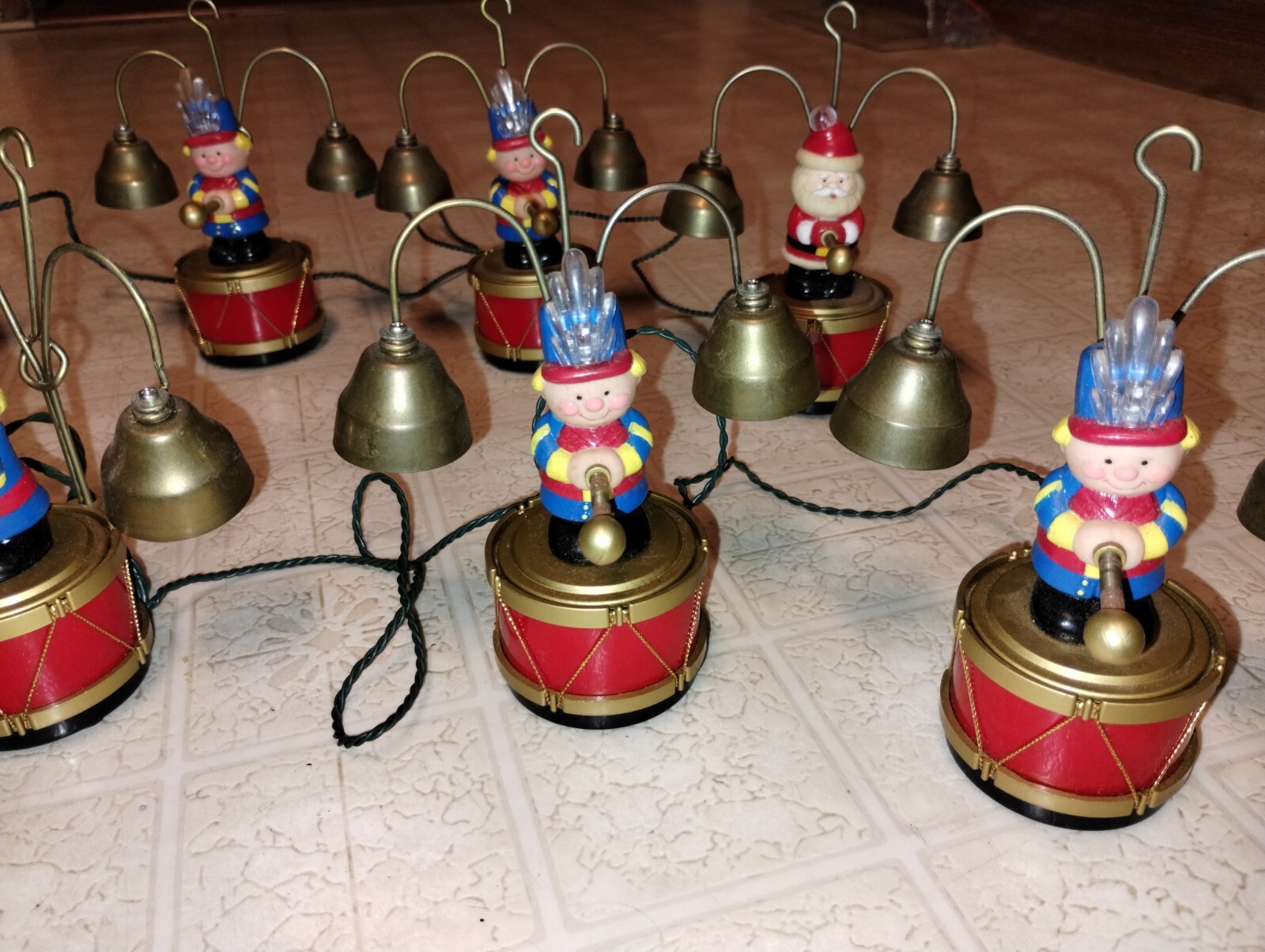 Vintage Mr. Christmas Santa's Marching Band 8 Brass Bells 35 Songs 1991