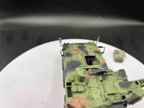 AM 1/72 German Boxer Armored Vehicle CRV block2 NATO Tricolor Finished Model - Picture 9 of 22