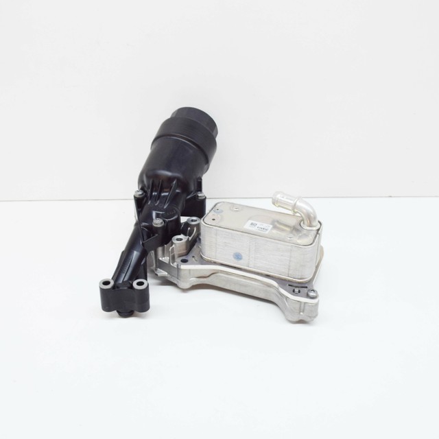 Genuine MERCEDES BENZ Om651 Engine Oil Filter Housing Cooler