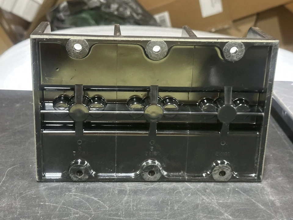 Sealed SQUARE D 9080 LBC365208 Power Distribution Bock Linergy 3P  760A CU, 600V - Image 3 of 3