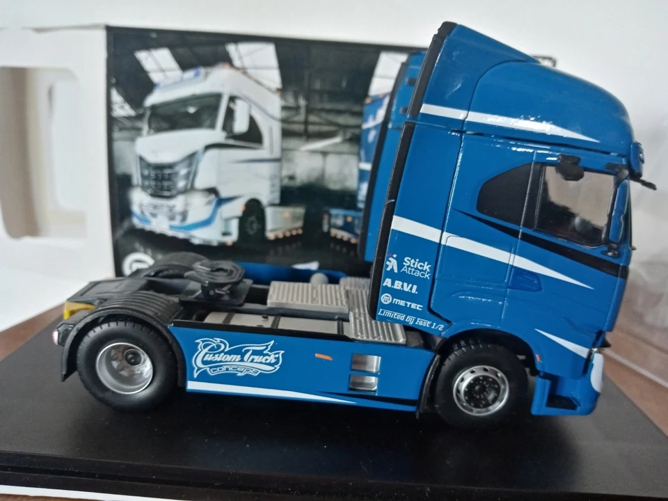 Eligor 1:43 camion Iveco S-Way Scuderia FAST - Immagine 4 di 4