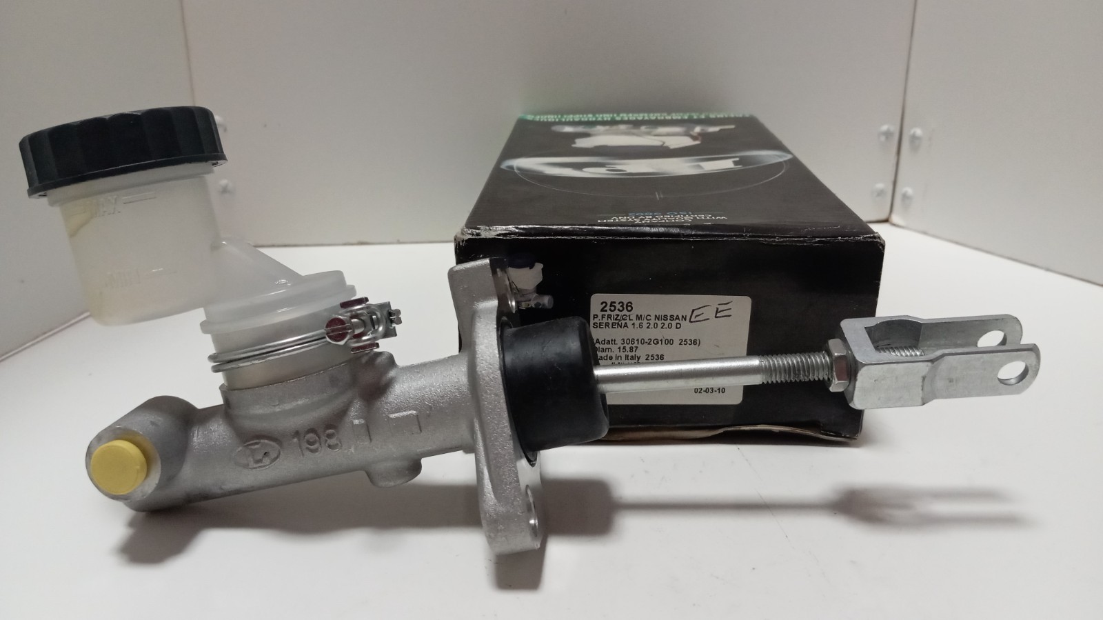 Cylindre émetteur embrayage Nissan LPR 2536 commande hydraulique