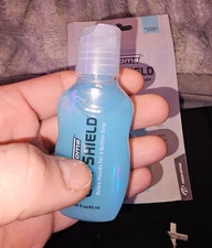 2Toms GripShield 1.50 Fl Oz Moisture Barrier for Sweaty Hands Dry Grip Solution