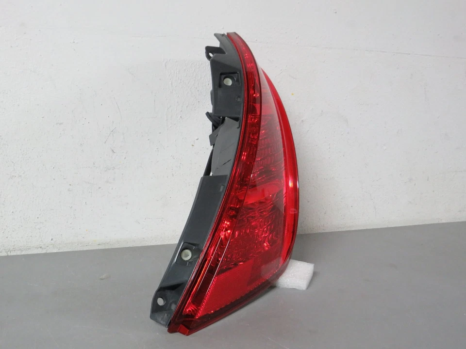 Luz trasera derecha Nissan Murano 2003 2004 2005 Foto 2 de 4