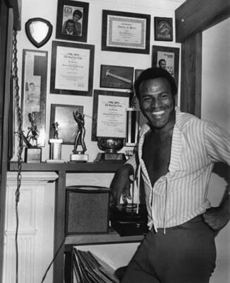 Fred Williamson at home in circa 1971 1971 Old Photo