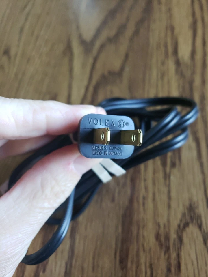 VOLEX 2-Prong 6-Feet ME301S Power Cord E62405SP Black Cable VGC  - Image 2 of 4