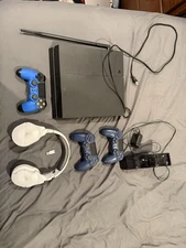 Sony PlayStation 4 (500 GB) Home Console - Black