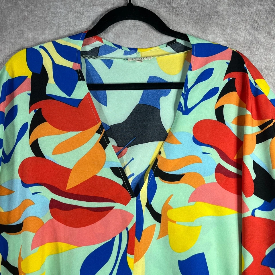 Blusa Jodifl para mujer 1X multicolor estampado de hojas mangas Dolman cuello en V colorida divertida Foto 2 de 4