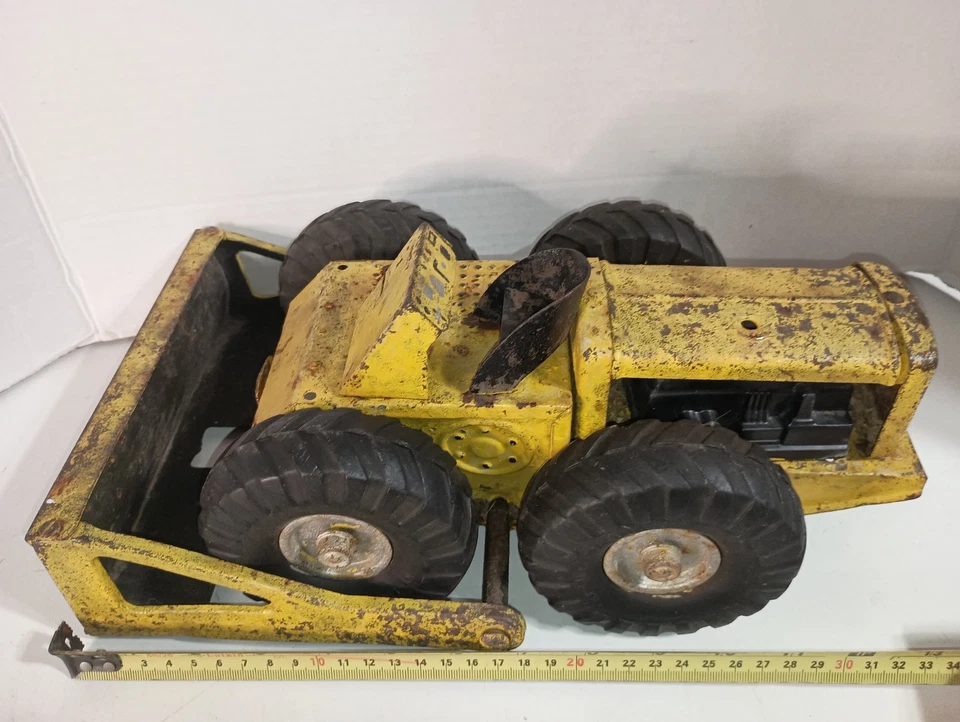 VINTAGE RARE  NYLINT TOURNADOZER PRESSED STEEL RUBBER-WHEELED DOZER*READ* - Image 2 of 4