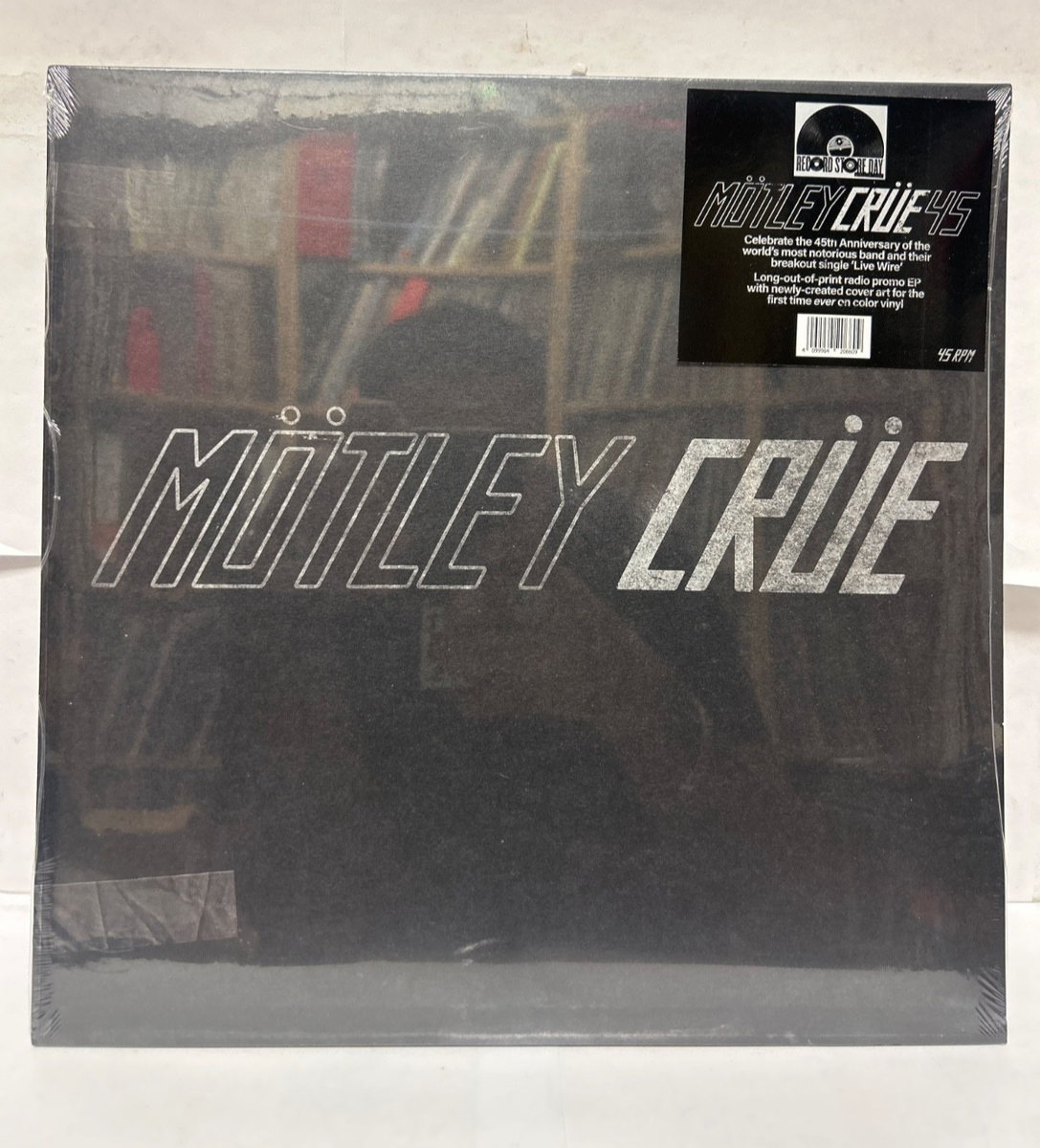 Mötley Crüe Live Wire 45th Anniversary 12