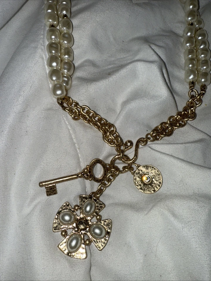 Collar Chicos Cruz Dorada Perla Perlas Frías Nueva Llave Estrás S1 Foto 2 de 4