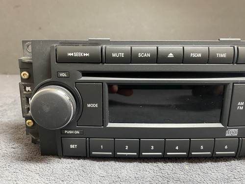 2005 CHRYSLER 300C SINGLE AUX CD RADIO OEM P05064071AE - Picture 2 of 8