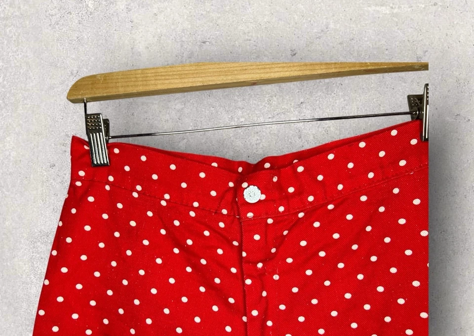 Pantalones cortos de mezclilla rojos salpicaduras pintura lunares hechos a mano vintage talla XS únicos en su clase Foto 2 de 4