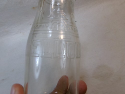 Vintage Hawthorn Mellody Farms Dairy Embossed Glass Half Pint Bottle Chicago, IL - Picture 6 of 6