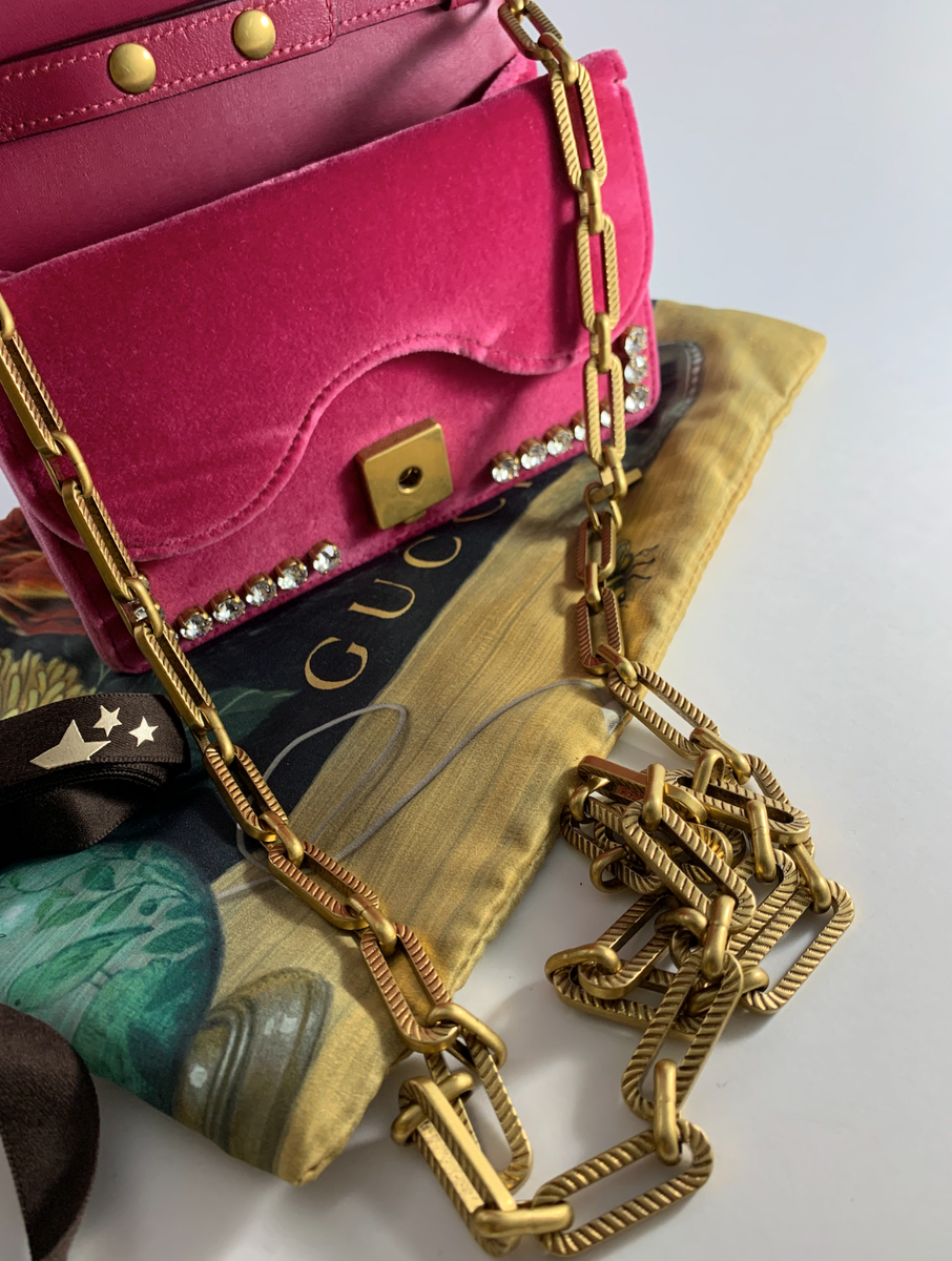 Gucci Velvet Broadway Chain Shoulder Bag Raspberry New With Gucci Velvet Broadway Chain Shoulder Bag Raspberry New With