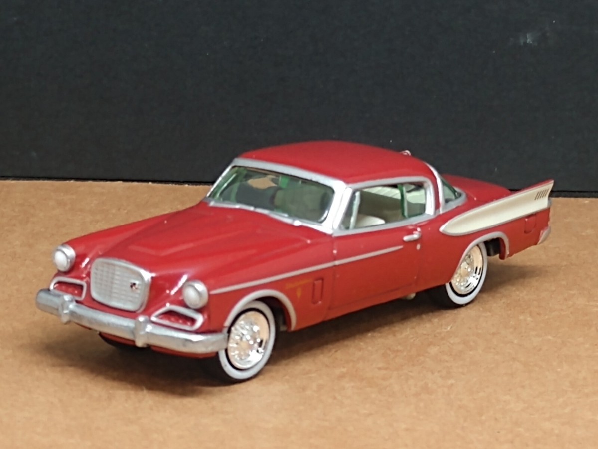CLASSIC '57 STUDEBAKER GOLDEN HAWK LIMITED EDITION RED 1/64